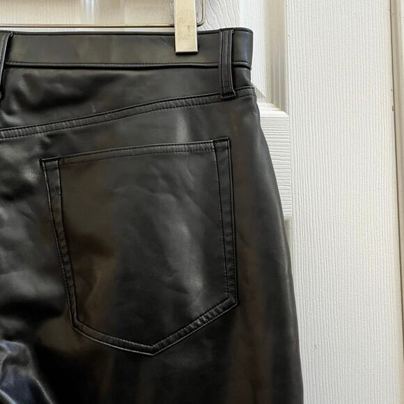 Abercrombie Fitch Curve Love Vegan Leather 90s Straight Ultra High Rise Pant 32 - Picture 9 of 15